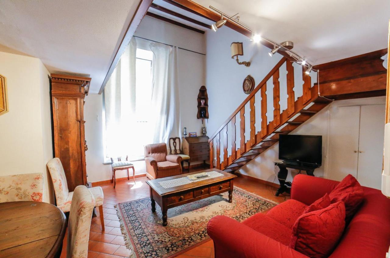 פירנצה Traditional Apt Close To The Duomo - Private Yard! מראה חיצוני תמונה