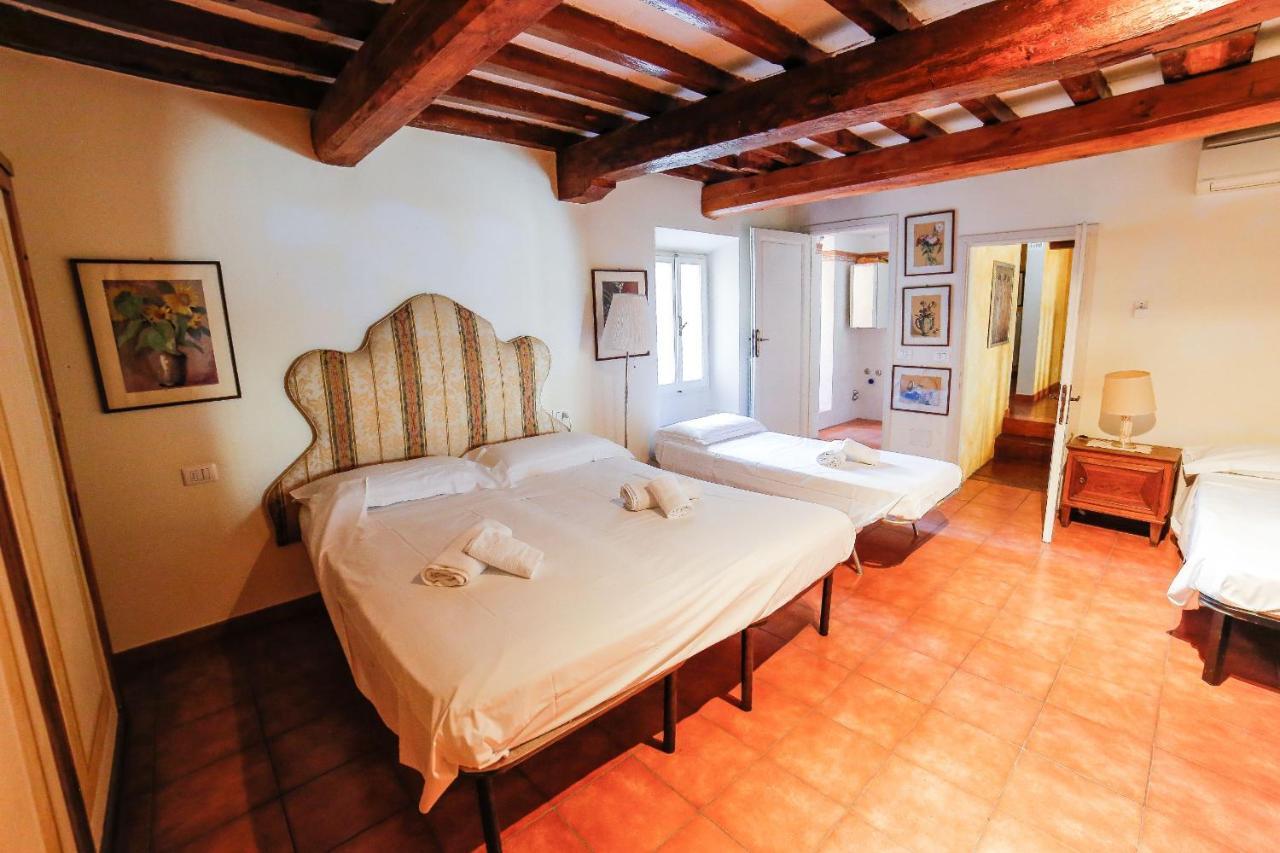 פירנצה Traditional Apt Close To The Duomo - Private Yard! מראה חיצוני תמונה